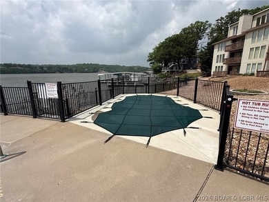 Better come and see this great Lakefront Condo!! Only one flight - photo 10