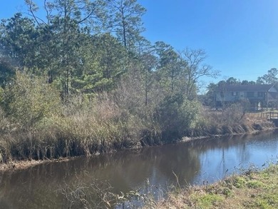 Great spot here for a Camp or weekend getaway. Short boat ride - photo 1