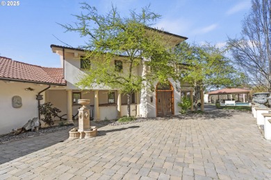 (private lake, pond, creek) Home For Sale in Ashland Oregon