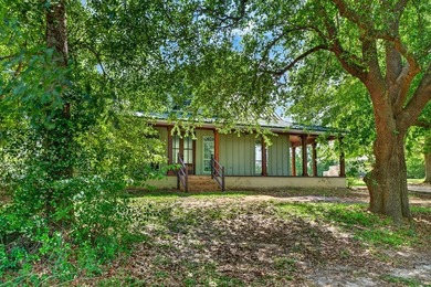 Experience the perfect blend of peaceful country living and - photo 5