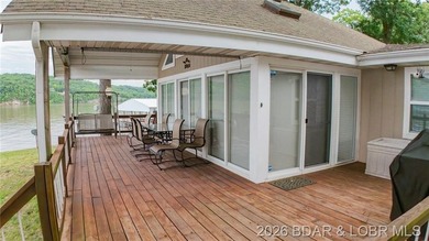 Lakefront living at its finest in this stunning waterfront ranch - photo 6