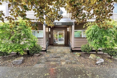 Exceptionally maintained and one of only two units with a rare - photo 4