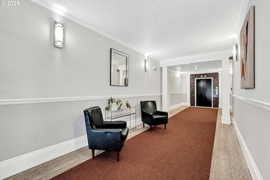 Exceptionally maintained and one of only two units with a rare - photo 5