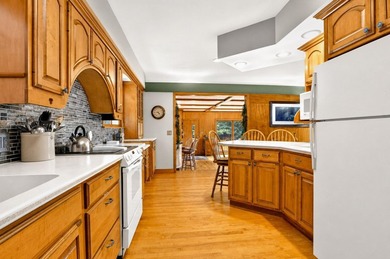 One-of-a-kind Northwoods home offering exceptional privacy on a - photo 16