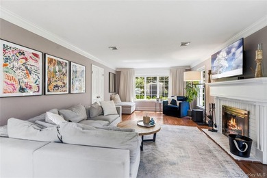 Nestled on a secluded, lushly landscaped three-quarter-acre - photo 7