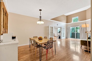 Exceptionally maintained and one of only two units with a rare - photo 8