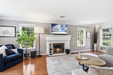 Nestled on a secluded, lushly landscaped three-quarter-acre - photo 9