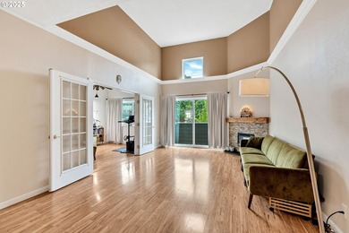 Exceptionally maintained and one of only two units with a rare - photo 10