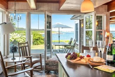 Exceptional waterfront home perched high above the water - photo 30