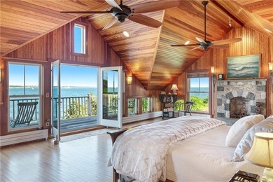 Exceptional waterfront home perched high above the water - photo 39