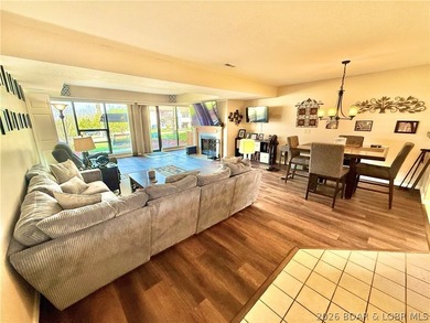 Wake up to shimmering LAKE VIEWS and sunlight pouring through - photo 3