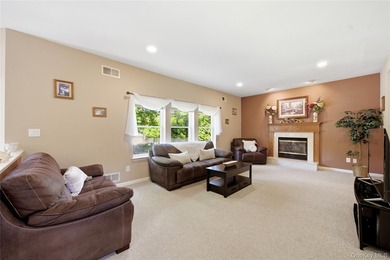 Welcome to the highly sought-after Island Estates, where space - photo 11