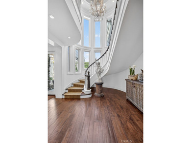 **Legacy by the Sea: A Rare Two-Residence Compound in Emerald - photo 6