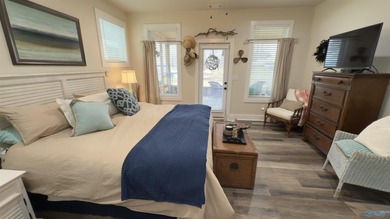 Contemporary lakefront stunner offers the space you've been - photo 28