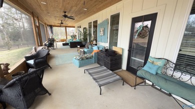 Contemporary lakefront stunner offers the space you've been - photo 42