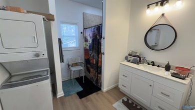 Contemporary lakefront stunner offers the space you've been - photo 50
