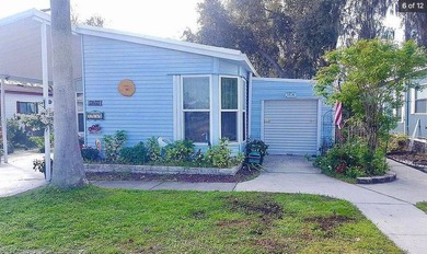 Welcome home to this beautiful double-wide 2-bedroom, 2-bath - photo 2