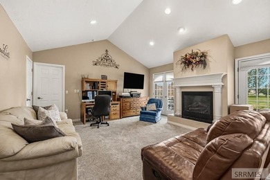 THIS PROPERTY IS CURRENTLY UNDER CONTRACT WITH A 48 HR FIRST - photo 7