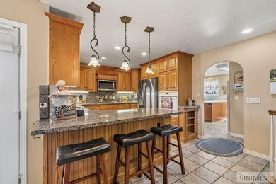 THIS PROPERTY IS CURRENTLY UNDER CONTRACT WITH A 48 HR FIRST - photo 10