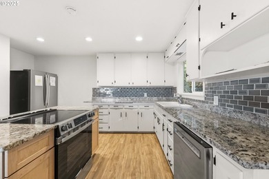 BACK ON MARKET WITH IMPROVEMENTS! Beautifully updated 3 bed 2 - photo 10