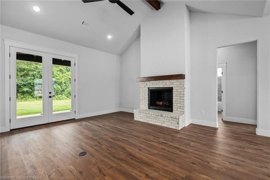 Welcome to East Village! This thoughtfully designed 3-bedroom, 2 - photo 5