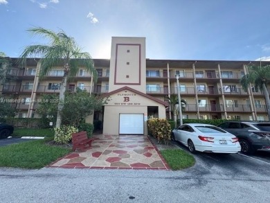 (private lake, pond, creek) Condo For Sale in Pembroke Pines Florida
