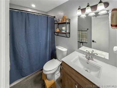 Welcome to the perfect little getaway at Lake of the Ozarks! - photo 7