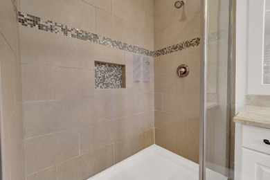 Welcome to this beautiful 4 bedroom, 3 bathroom home in the - photo 32