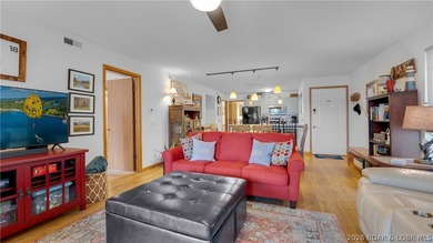 Wake up to open main channel views in the heart of Osage Beach - - photo 5