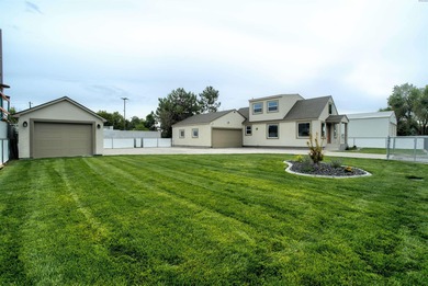 Columbia River Home For Sale in Richland Washington