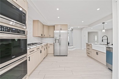 Welcome to this completely renovated 4 bedroom, 1.5 bath - photo 6