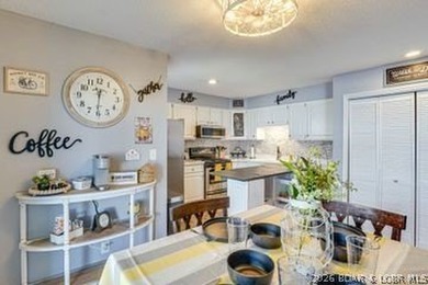 Location, location, location! This stunningly renovated 2 bed, 2 - photo 10