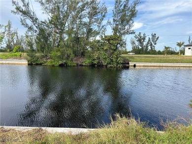 Cape Coral Lakes Area Lot For Sale in Cape Coral Florida