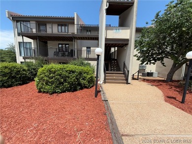 Beautiful walk-in condo offering the perfect opportunity for - photo 2