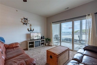 Wake up to the lake every single morning! This stunning - photo 4