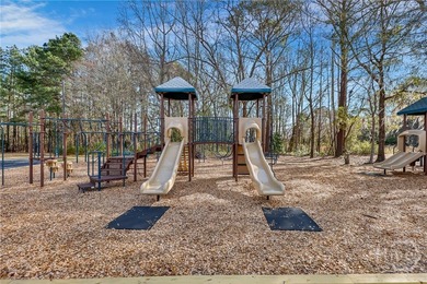 Welcome to 18 Purple Martin Lane, a beautifully maintained home - photo 33