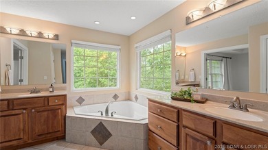 Beautifully maintained 5-bedroom, 3.5-bath home located in the - photo 4