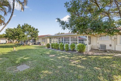 3 BEDROOM 2 BATH VILLA IN QUIET NEIGHBORHOOD OF CRYSTAL LAKE - photo 32