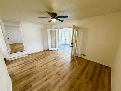 RARE TURNKEY ROCK RIVER COTTAGE! Fully renovated 3 bedroom, 1 - photo 10