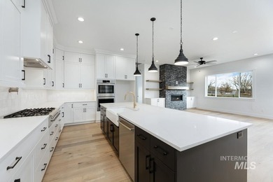 *Photo Similar Images* Built for an elevated luxury lifestyle - photo 2