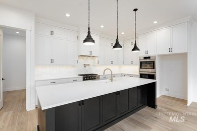 *Photo Similar Images* Built for an elevated luxury lifestyle - photo 3