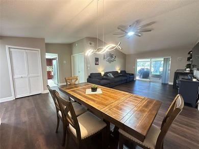 Welcome to this well maintained 2-bedroom, 2-bath, 2-car garage - photo 9
