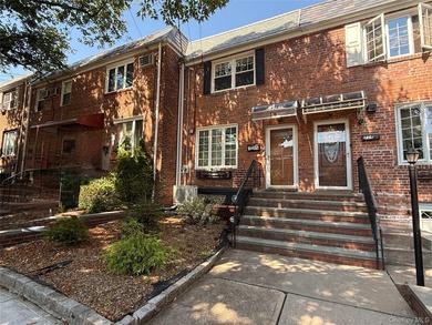 **Beautifully Renovated Brick Townhome in Beechhurst** Welcome - photo 1