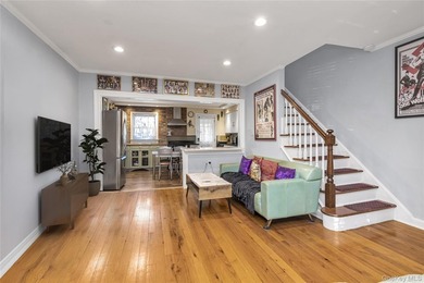 **Beautifully Renovated Brick Townhome in Beechhurst** Welcome - photo 3