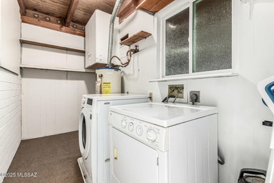 Move-in ready residence in Green Valley Desert Meadows! Recently