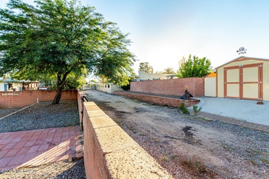 Move-in ready residence in Green Valley Desert Meadows! Recently