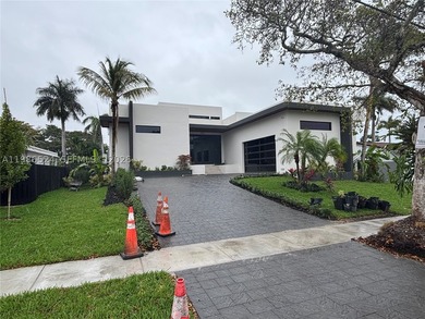Miami Modern New Construction. Here is the opportunity to move - photo 1