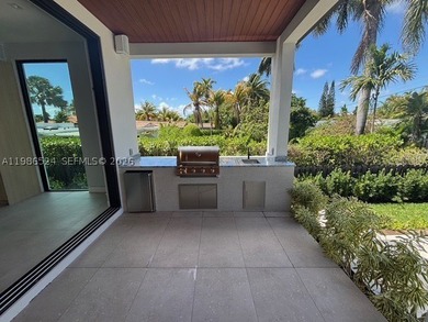 Miami Modern New Construction. Here is the opportunity to move - photo 5