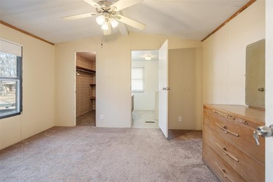 Well maintained 3 bedroom, 2 bath home situated on three - photo 9