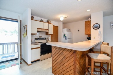 Welcome to your perfect summer escape! This super cute 2-bedroom - photo 4